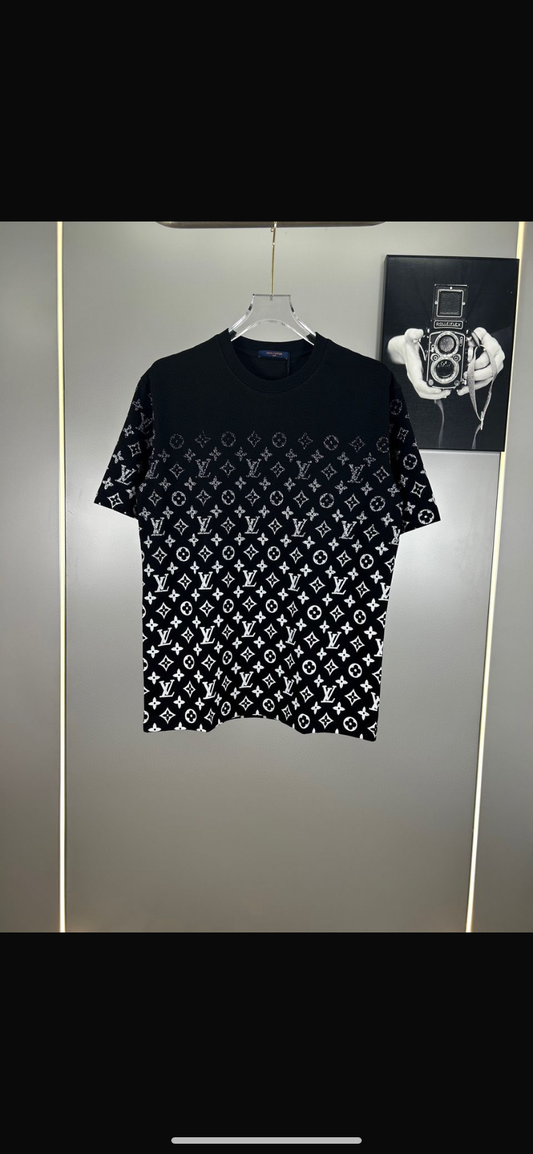 Lv Monagram tshirt
